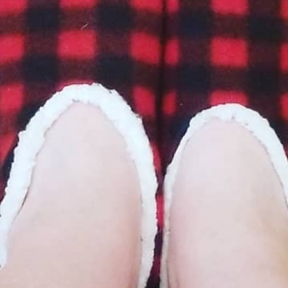 Checkered Slippers - Picture 3 of 5